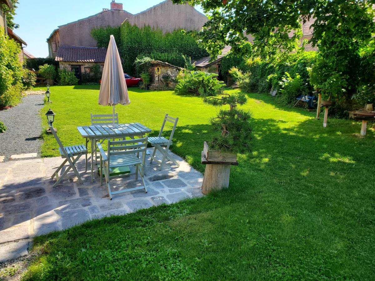 Domaine Des Maillets Bed & Breakfast Blot-l'Eglise ภายนอก รูปภาพ
